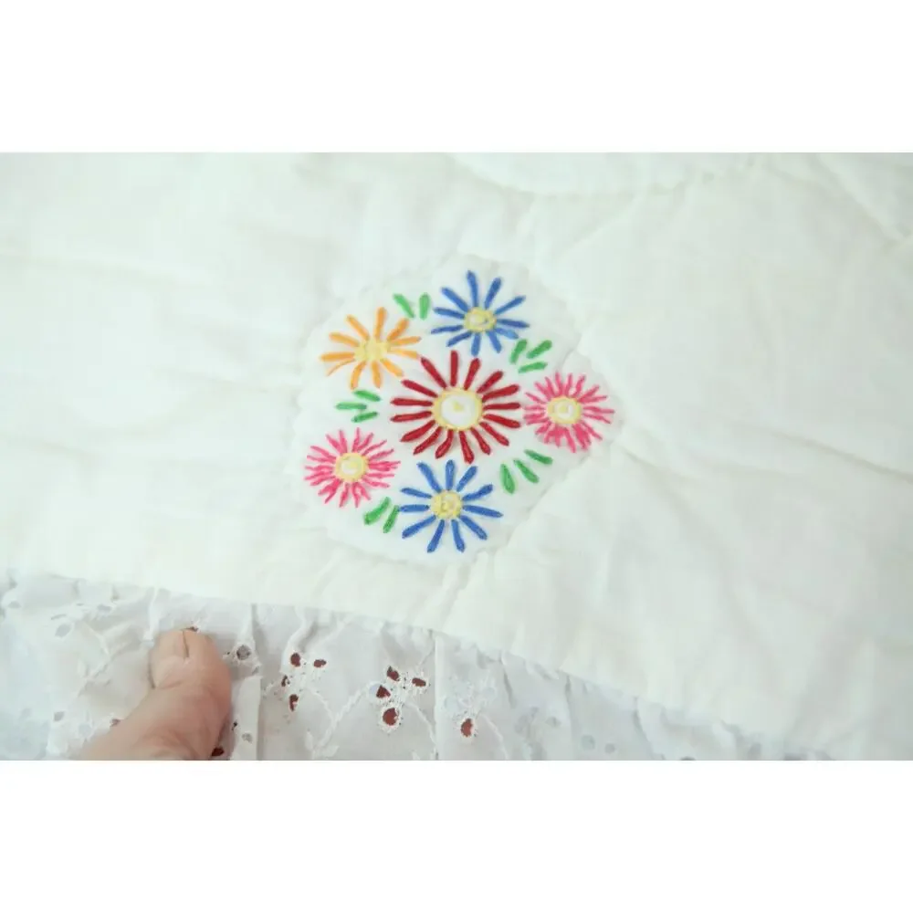 VTG Embroidered Quilt White Lace Ruffle Floral Victorian Granny 79X88 COTTAGE
